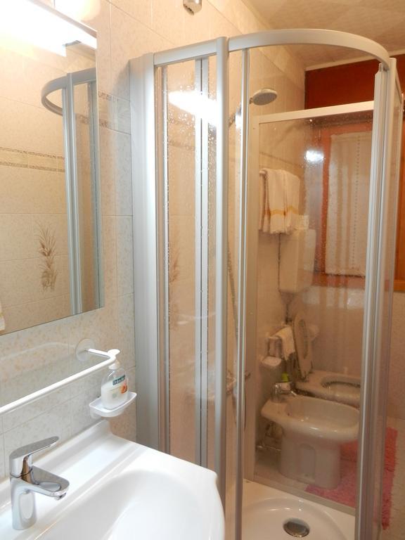 Casa Elda Apartamento Isolaccia Quarto foto